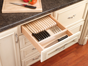Trimmable Knife Block with Divider